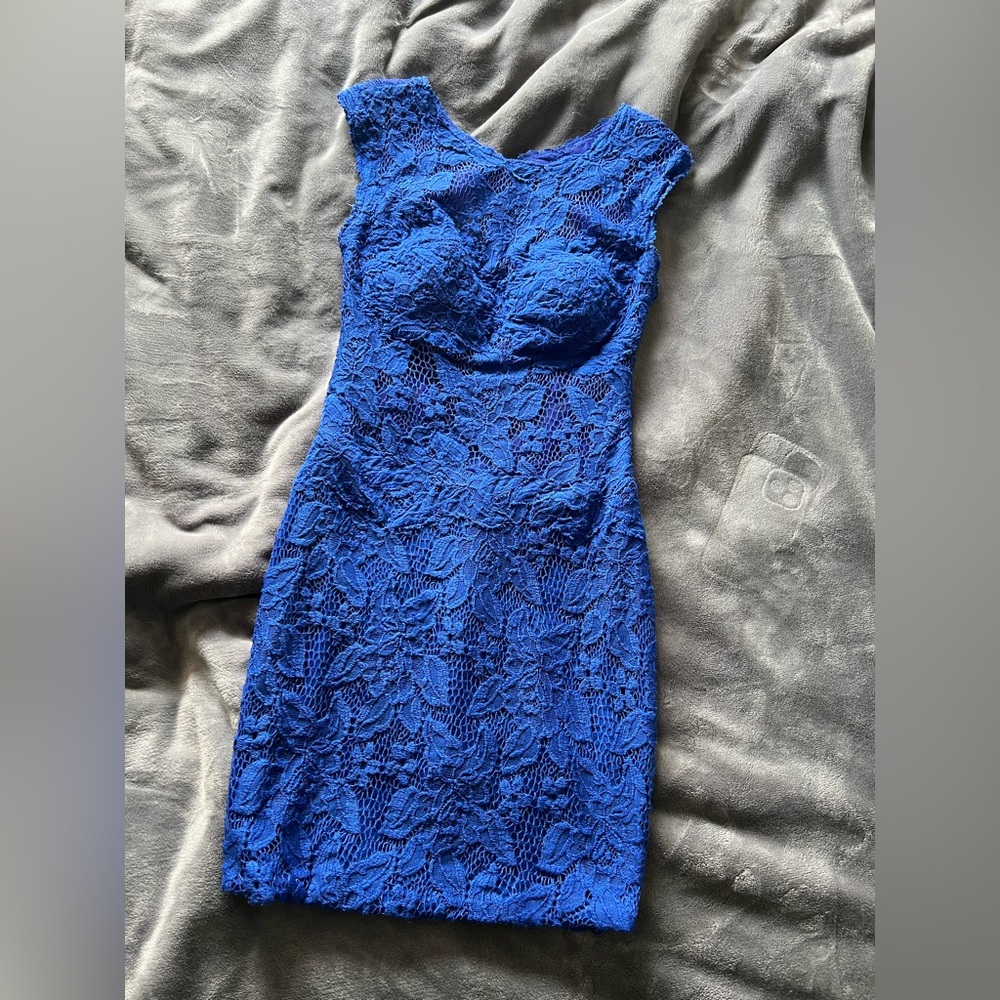 Open back Royal Blue size 2 formal dress Worn once still in excellent condition
